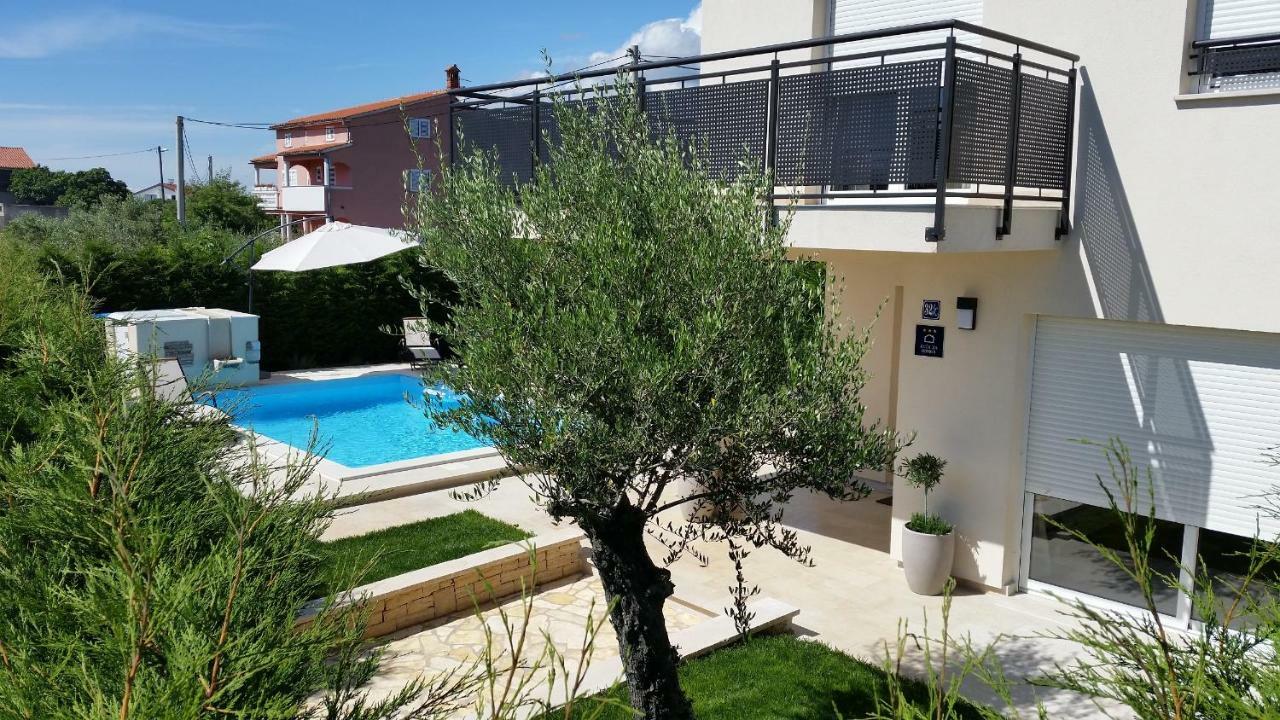 Villa Divina With Private Heated Pool Pula Exterior photo